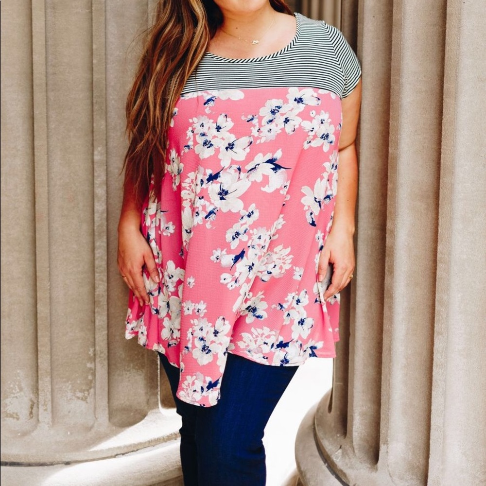 NWOT Gardenia & Stripes